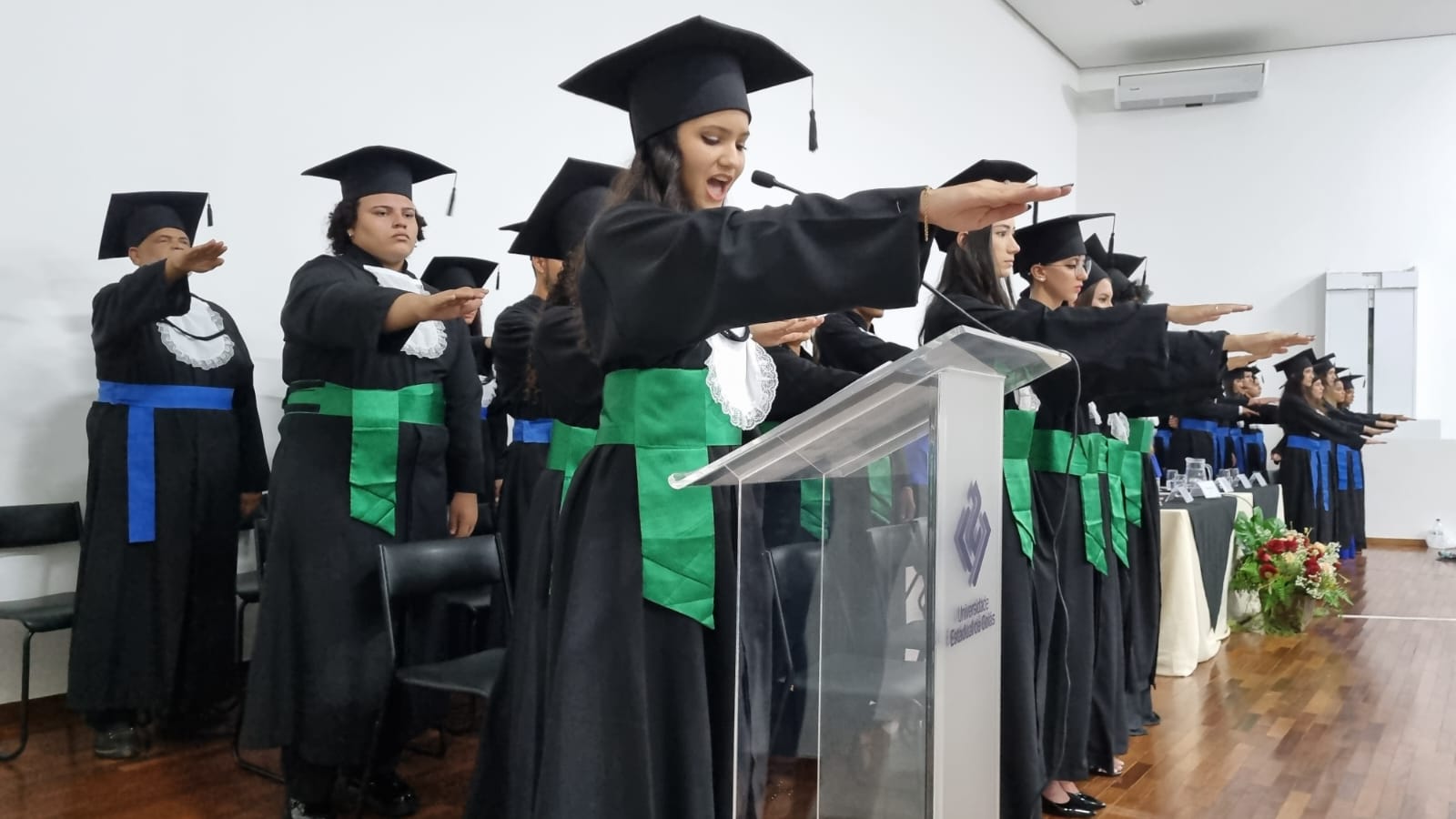 Juramentista Lunna Arrais, do curso de Biotecnologia